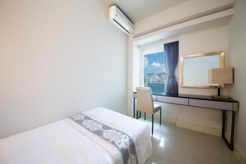 Kowloon Harbourfront 4*