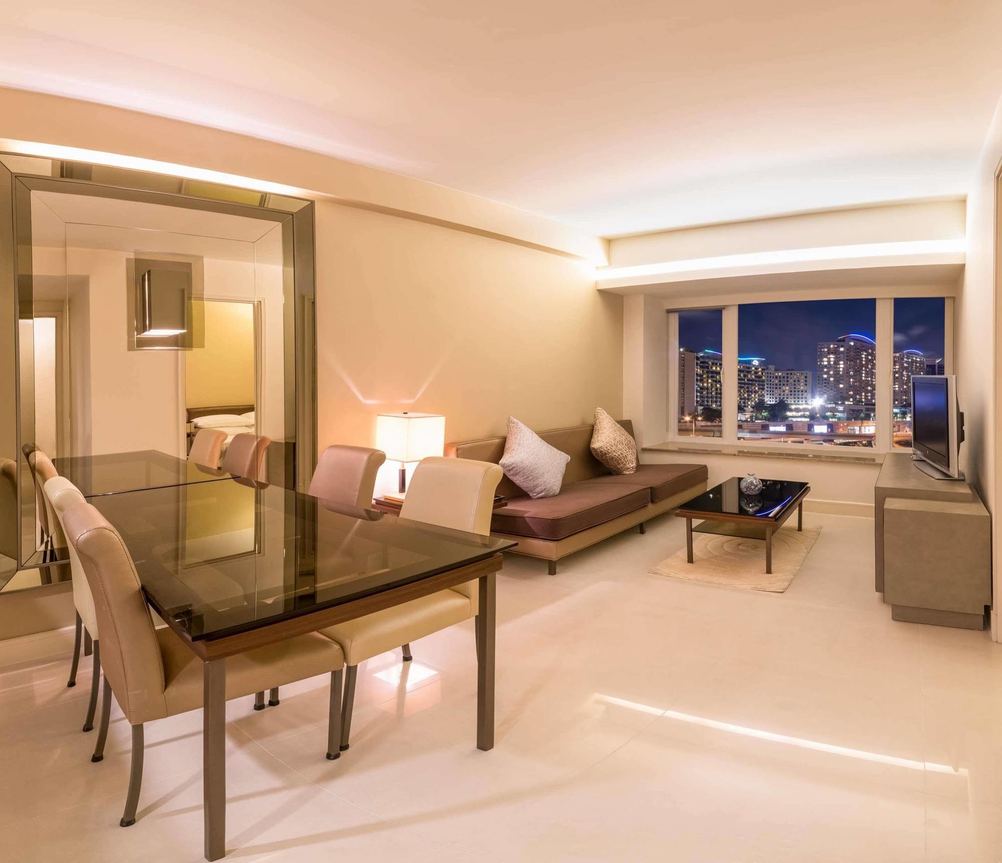 Kowloon Harbourfront Aparthotel