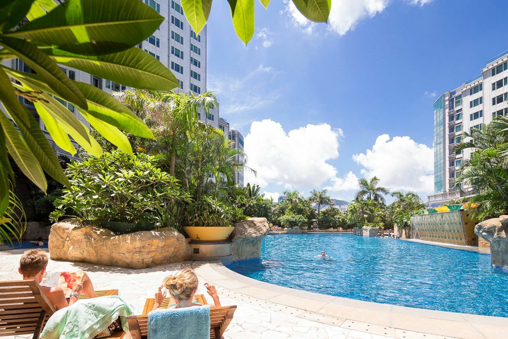 Kowloon Harbourfront 4*